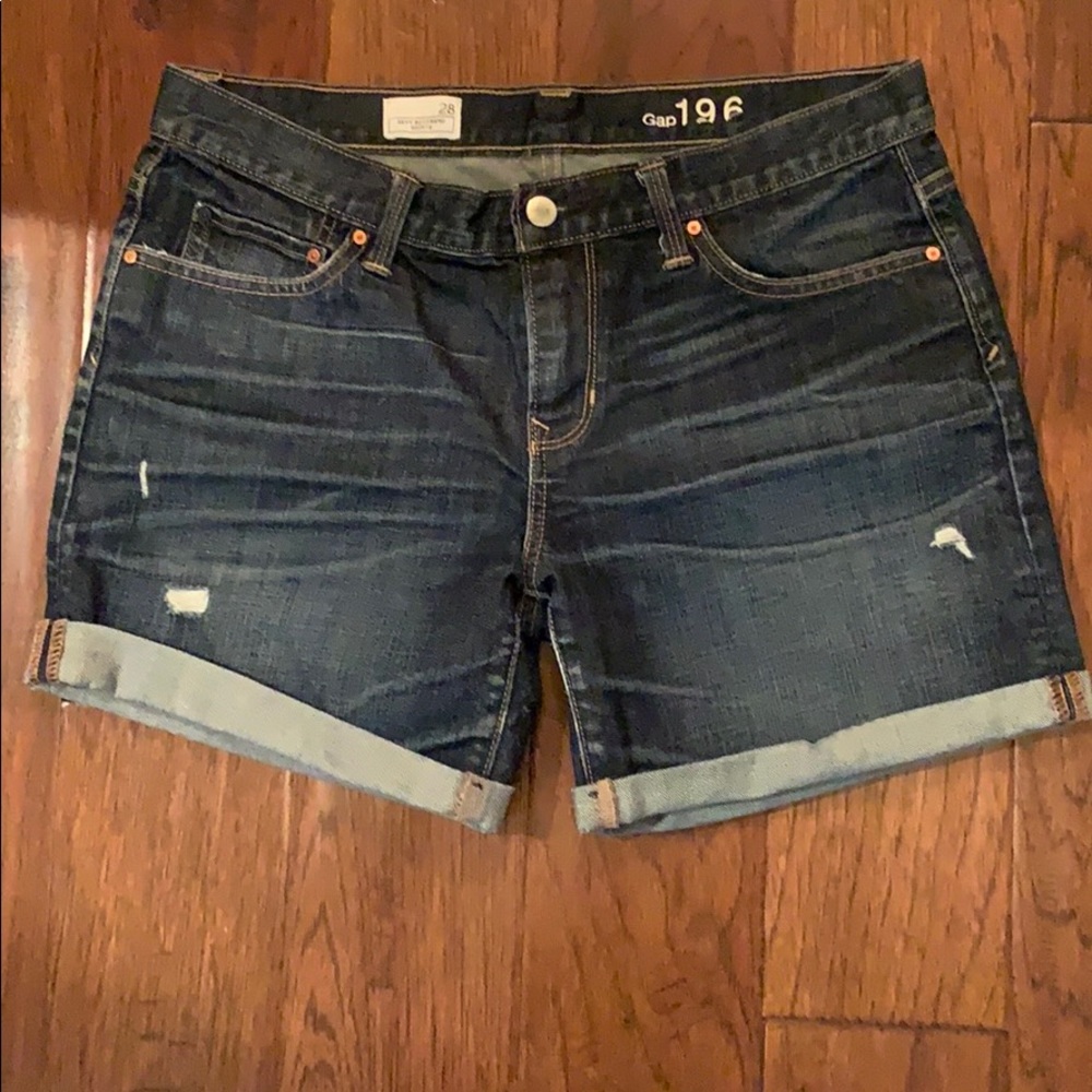 Gap shorts
